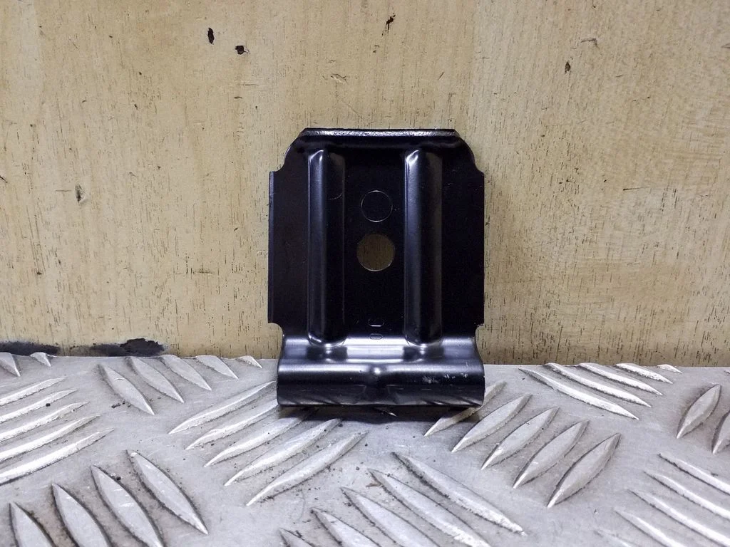 Battery bracket