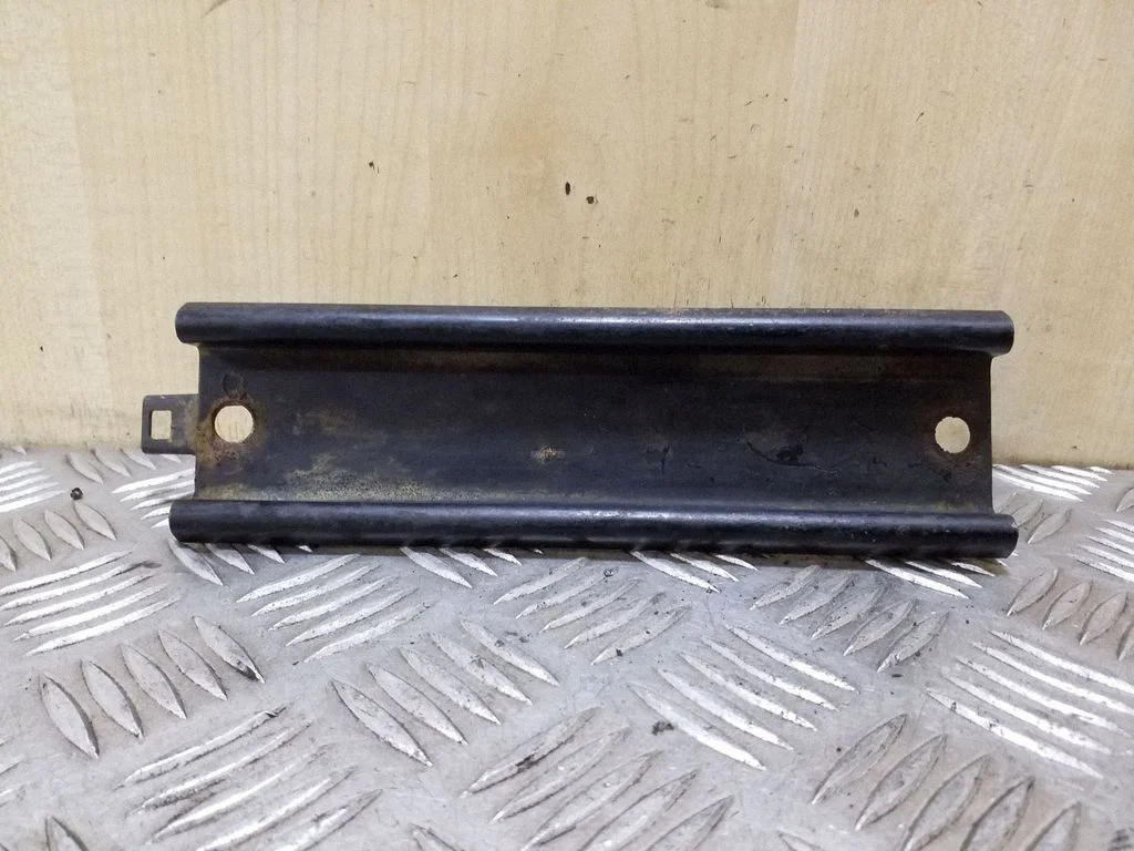 Battery bracket – Opel Frontera B (1998-2004)