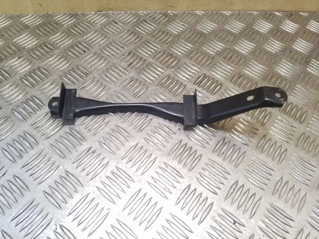Battery bracket
