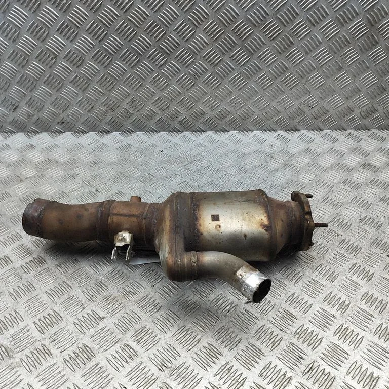 Katalizators/ FAP/DPF cieto daļiņu filtrs – Audi A4 S4 B9 (2015-2019)