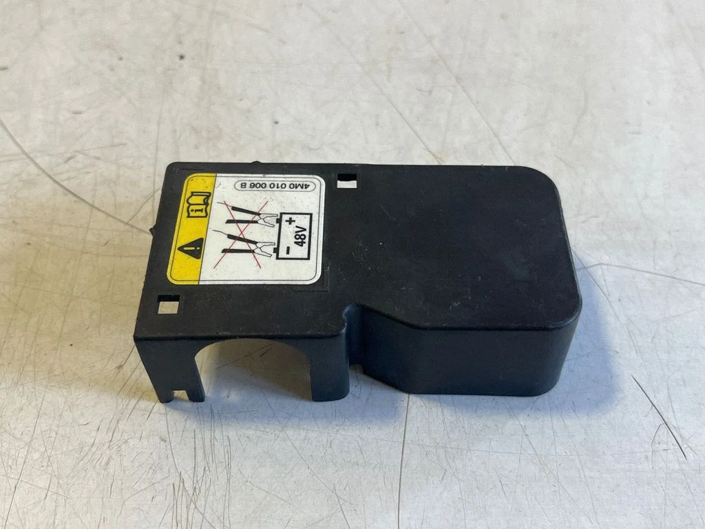 Cita salona detaļa 5QF915429C