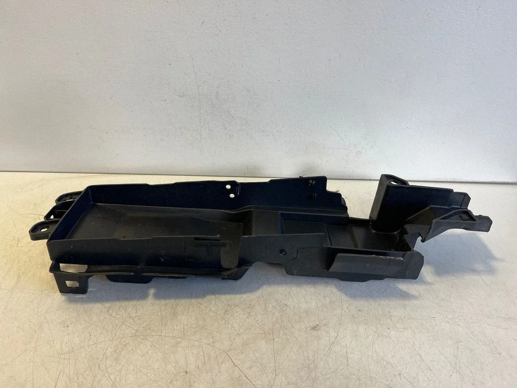 Cita salona detaļa 8W0863051B