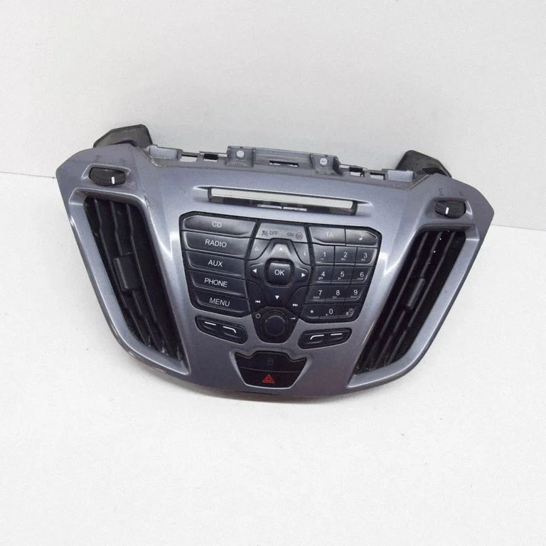 Raadio/navigatsiooni viimistlus – Ford Transit Custom (2013-2023)