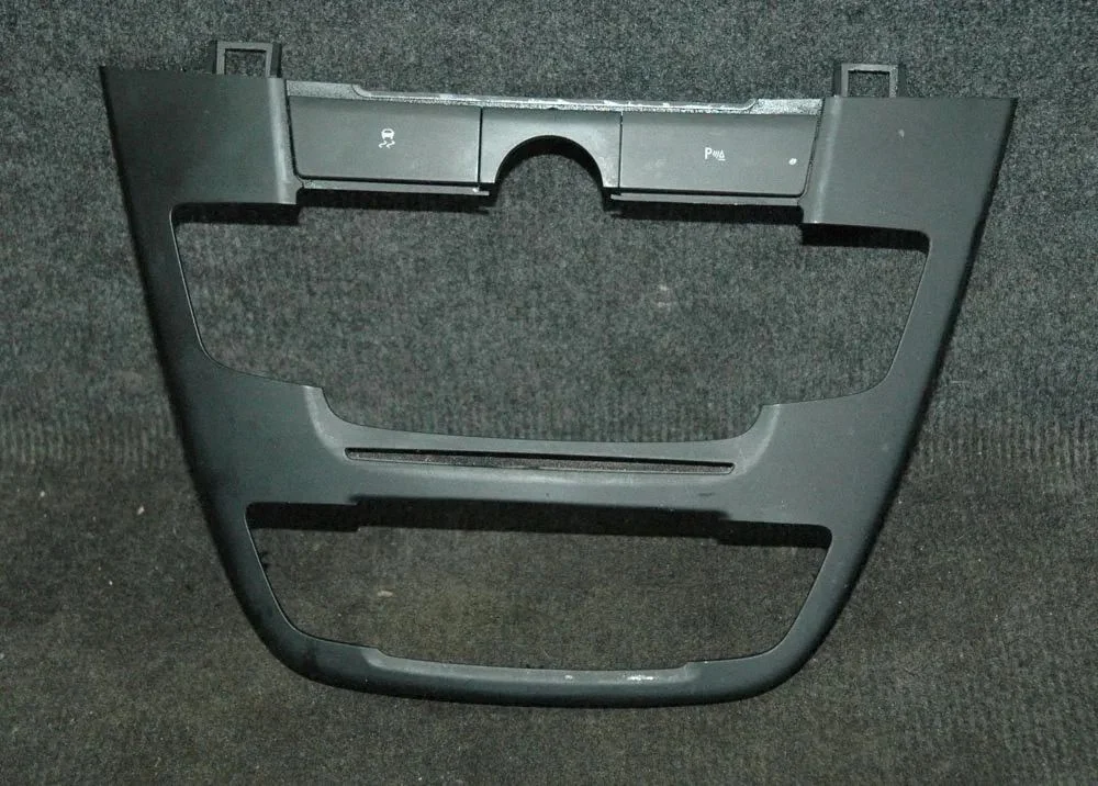 Raadio/navigatsiooni viimistlus – Opel Insignia A (2008-2017)