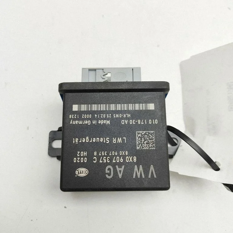 Gaismu modulis 8X0907357B