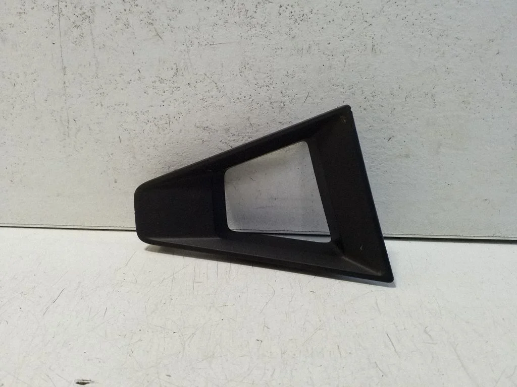 Cita salona detaļa BM5A271E8