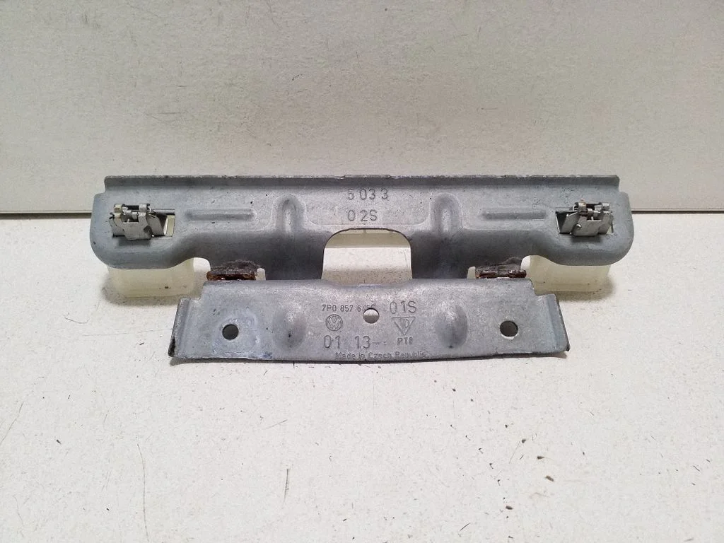 Muu salongiosa 7P0857647C