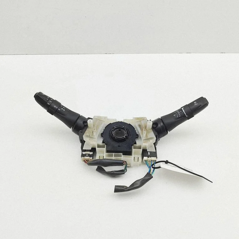 Pagriezienu/gaismu svira 8981941501