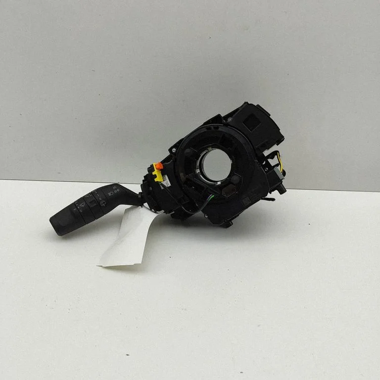 Pagriezienu/gaismu svira R1TB14B522ABW