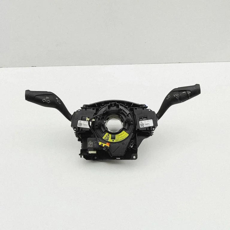Pagriezienu/gaismu svira – Ford Transit Custom (2013-2023)