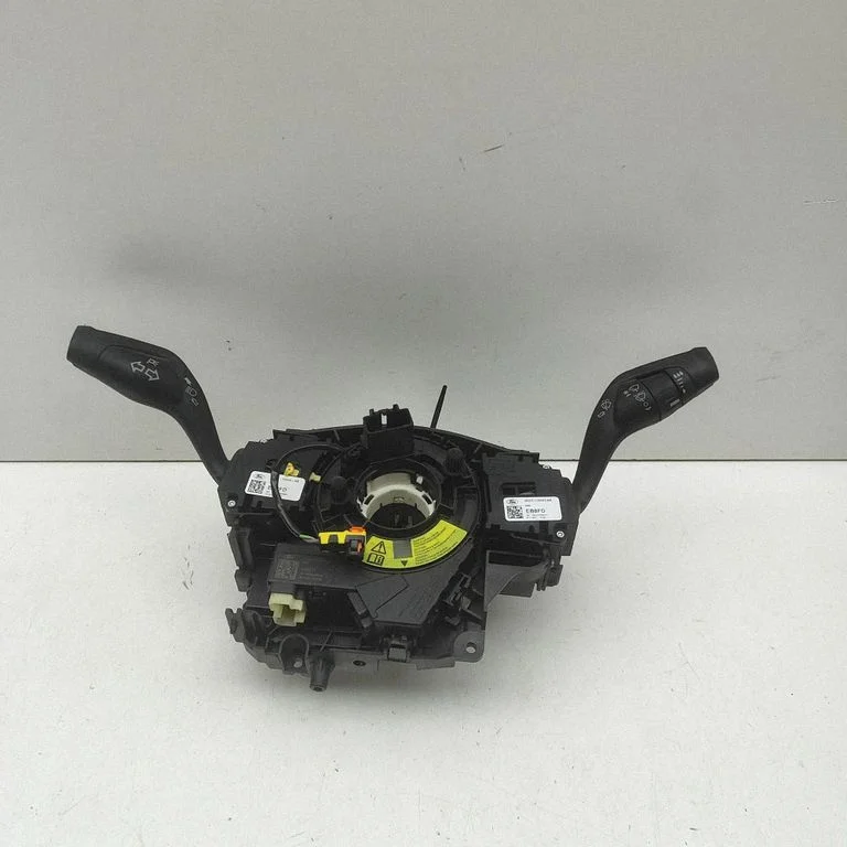 Suunatulede/tulede hoob CV6T13335AE