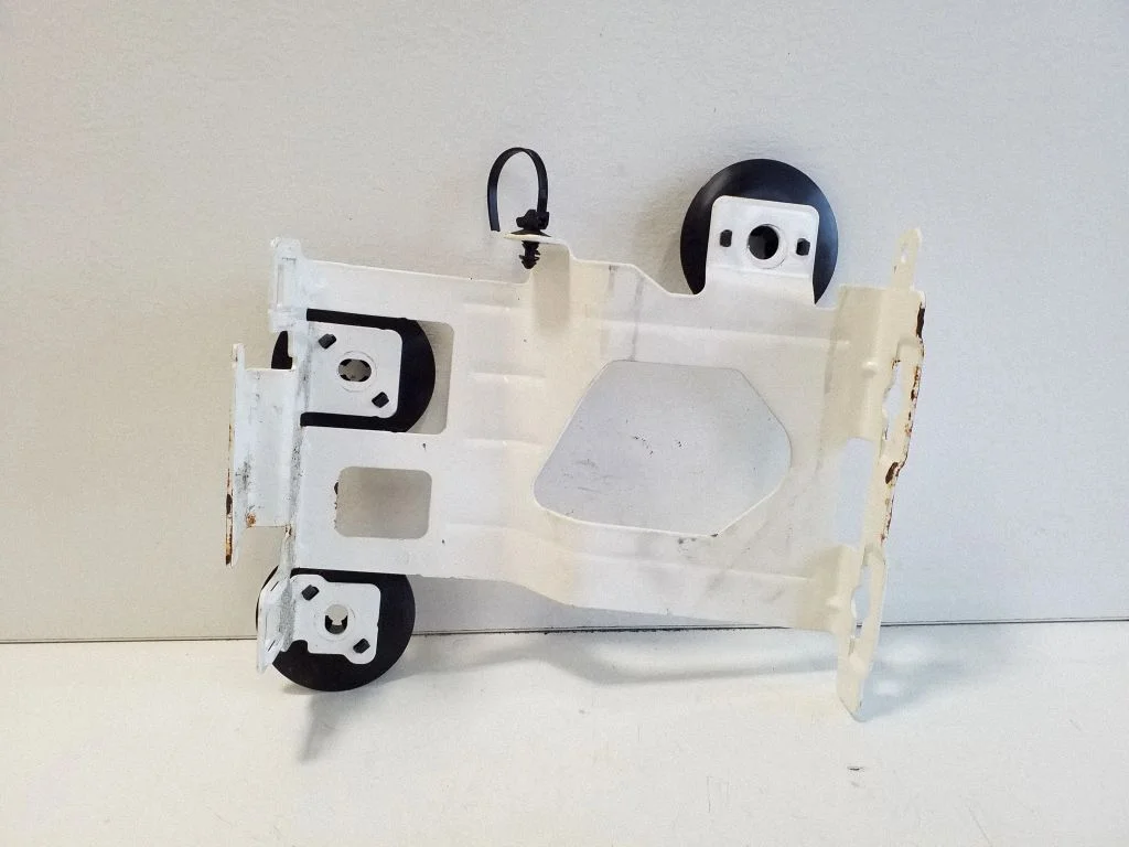 Other interior part AV6N14A206BB