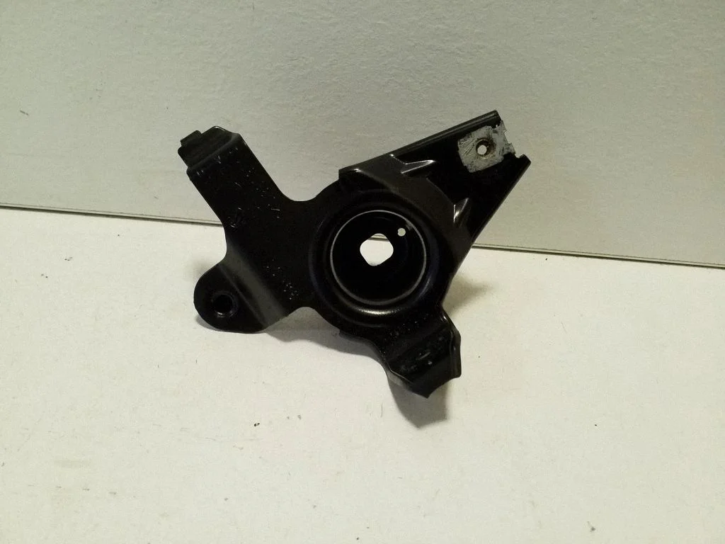 Cita salona detaļa 1K0861371A