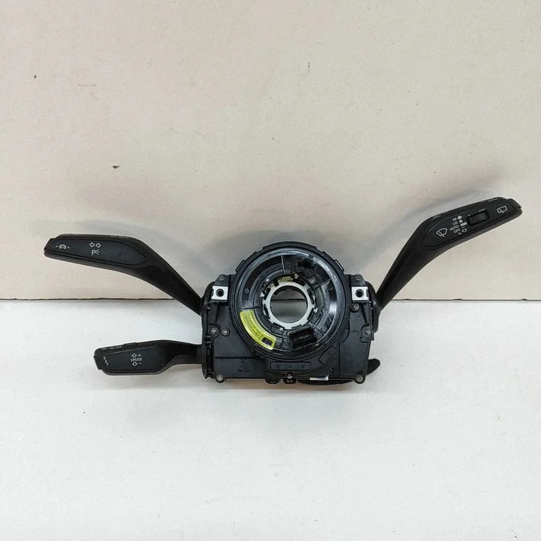 Suunatulede/tulede hoob – Audi Q7 4M (2015-)