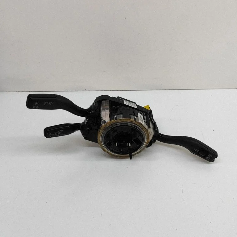 Suunatulede/tulede hoob – Audi Q7 4L (2005-2015)