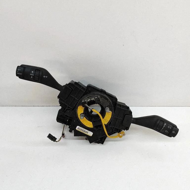 Posūkių/ šviesų rankenėlė