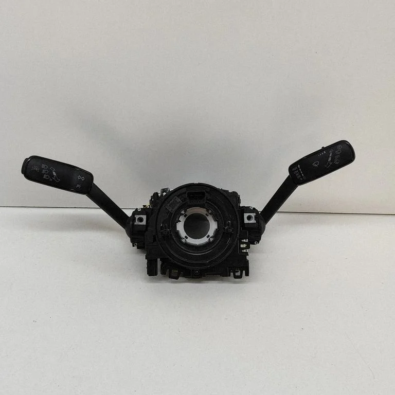 Pagriezienu/gaismu svira – Volkswagen e-Golf (2014-)