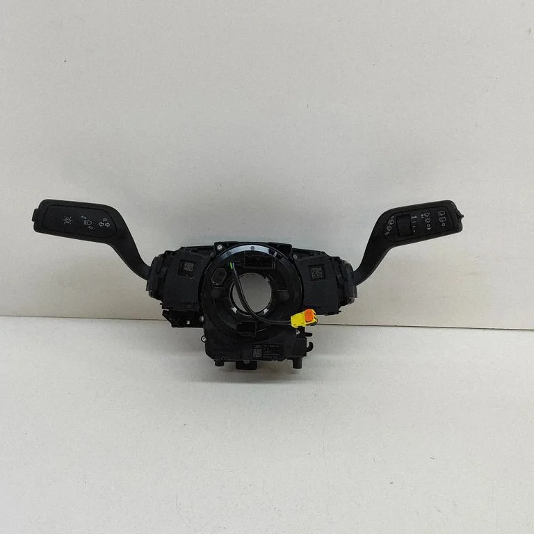 Indicator stalk LV4T3F944UD