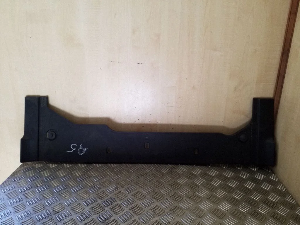 Cita salona detaļa 8T0863373
