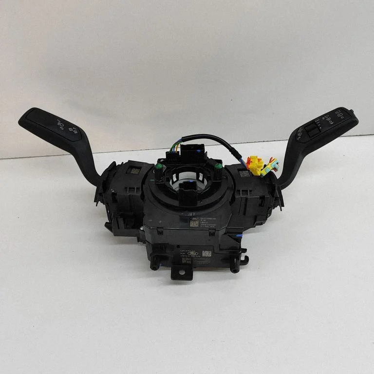 Suunatulede/tulede hoob – Ford Mustang Mach-E (2020-)
