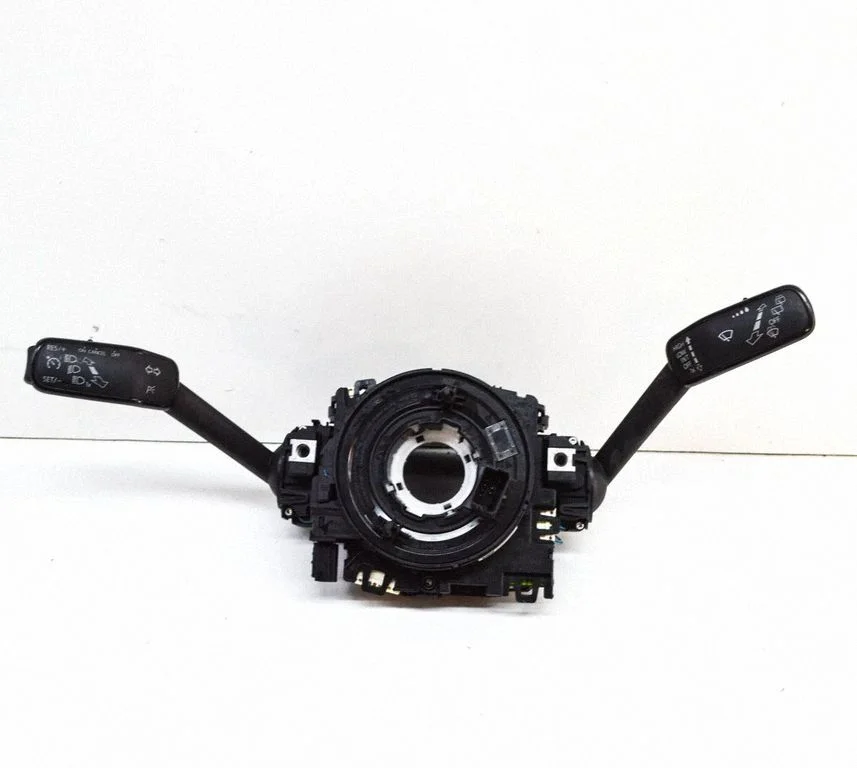 Pagriezienu/gaismu svira – Seat Leon (5F) (2012-2019)