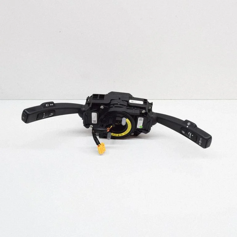 Pagriezienu/gaismu svira – Volvo S60 (2014-2018)