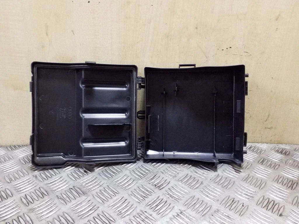 Other interior part – Audi A5 8T 8F (2007-2016)