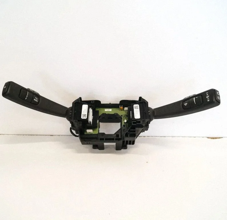 Suunatulede/tulede hoob – Volvo V60 (2011-2013)