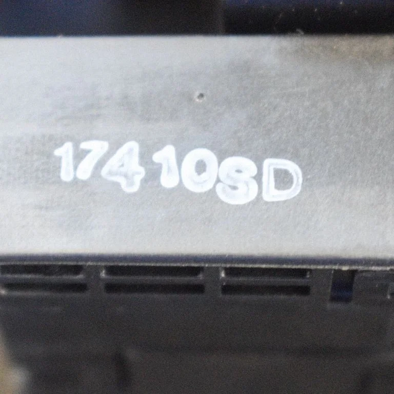 Suunatulede/tulede hoob 17522SD17410SD – Nissan Juke I F15 (2010-2018)