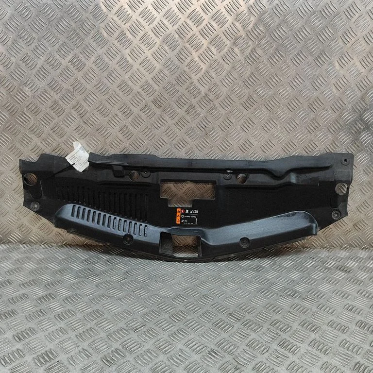 Radiatoru apdare – Opel Mokka (2012-2016)