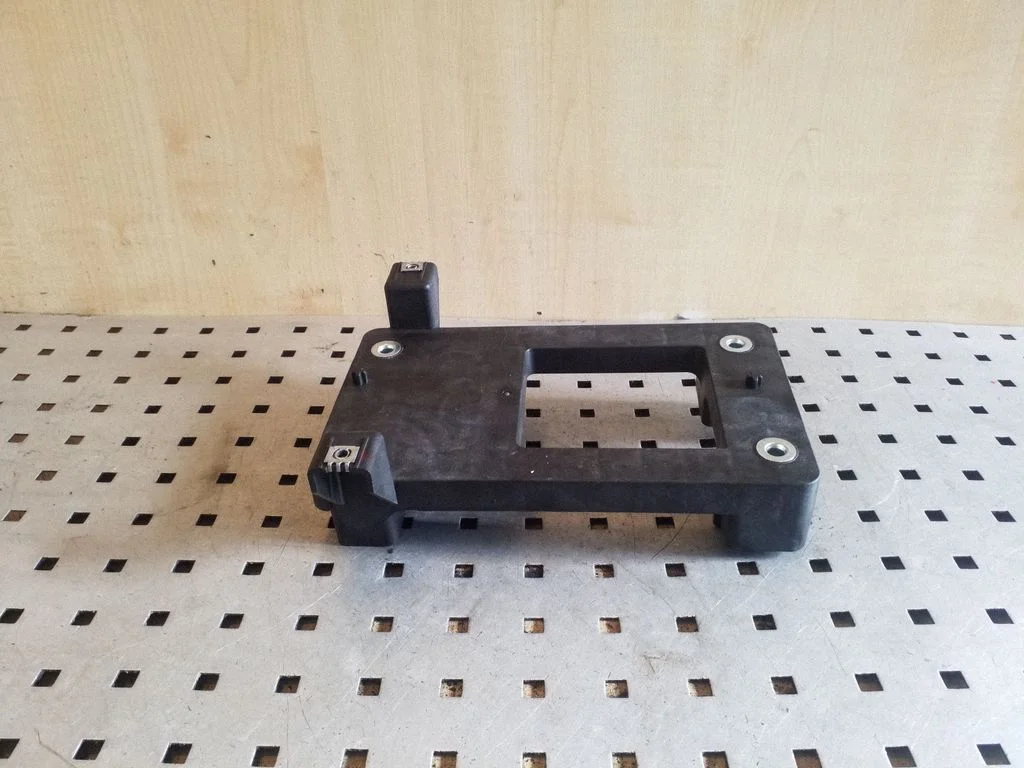 Cita salona detaļa 6G927E112A