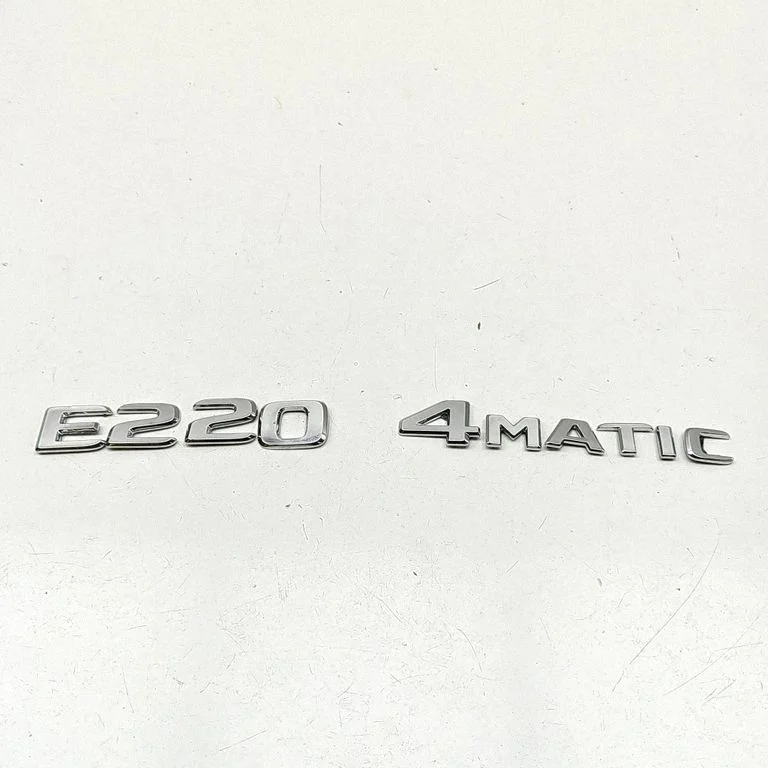 Ražotāja emblēma/modeļa burti – Mercedes-Benz E klase W213 (2016-)