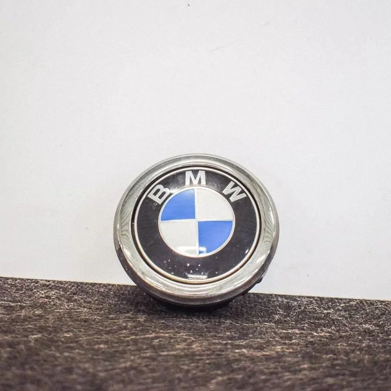 Ražotāja emblēma/modeļa burti – BMW 1. sērija F20 F21 (2011-2019)