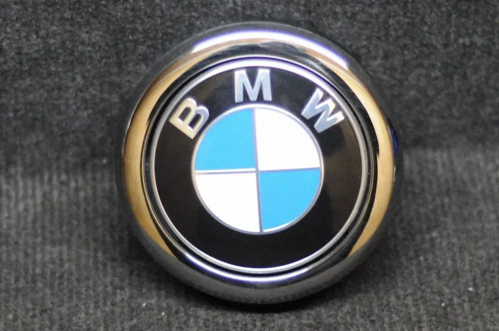 Ražotāja emblēma/modeļa burti – BMW 1. sērija F20 F21 (2011-2019)