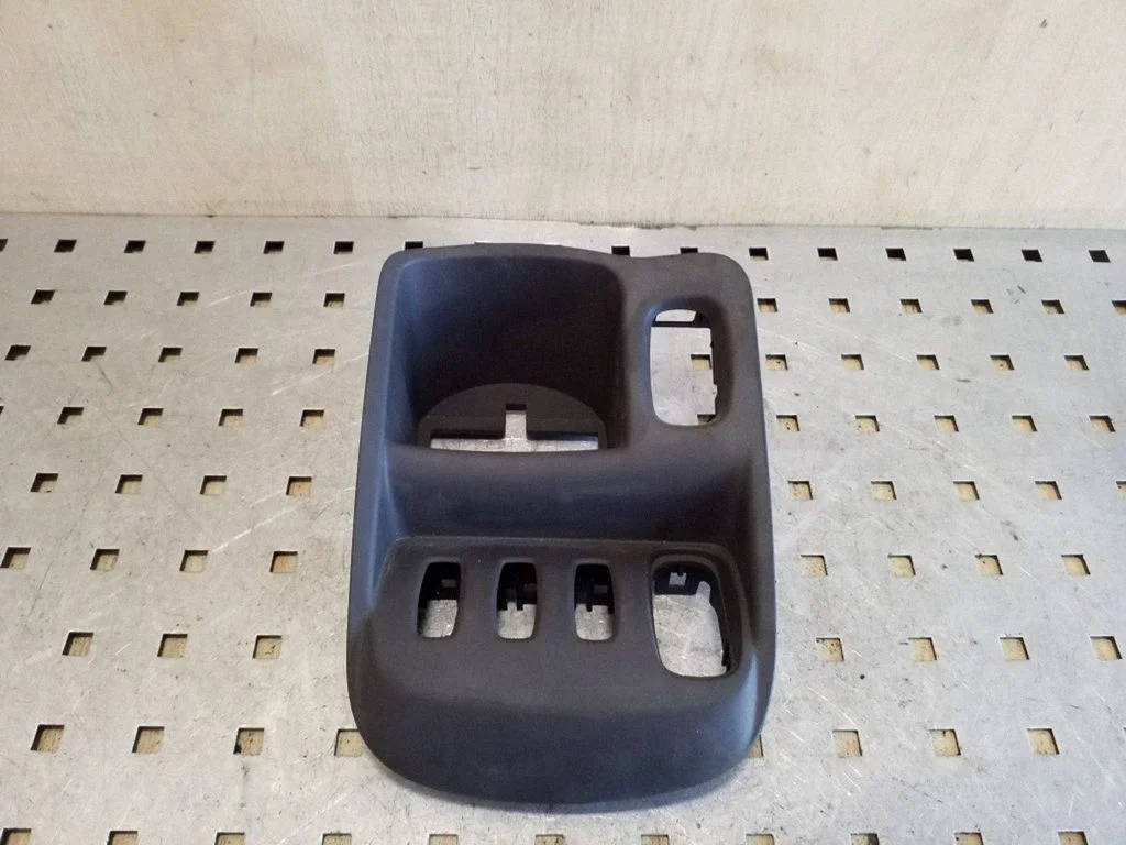 Muu salongiosa 8200028150 – Renault Espace - Grand espace IV (2004-2014)