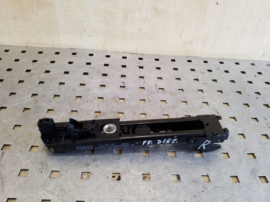 Other interior part – Volkswagen Passat B6 (2005-2010)