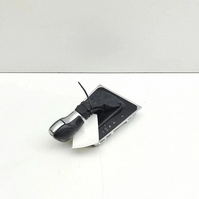 Pārnesumu pārslēga sviras apdare (āda, poga) 3G2713203C