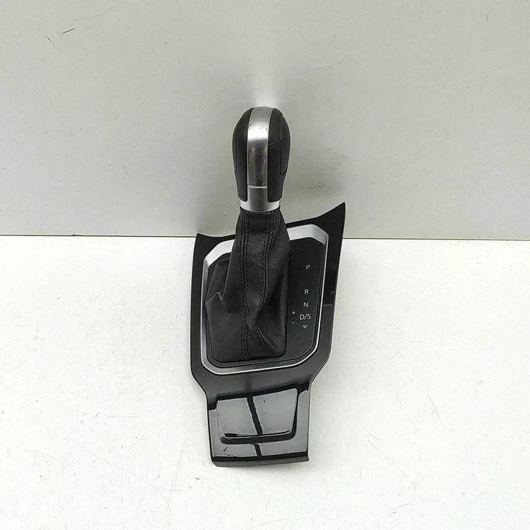 Gear lever shifter trim leather/knob 2GB713123A