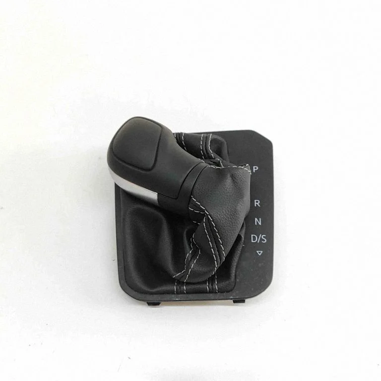 Pārnesumu pārslēga sviras apdare (āda, poga) 2GB713123C