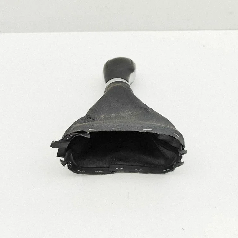 Pārnesumu pārslēga sviras apdare (āda, poga) 5C7713203H