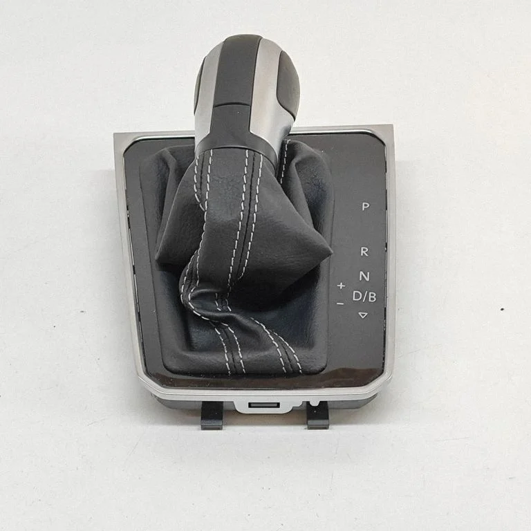 Pārnesumu pārslēga sviras apdare (āda, poga) 3G2713203T