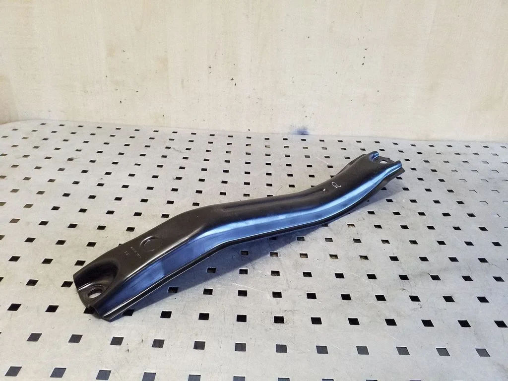 Other exterior part 109870500C