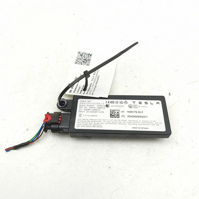Bluetooth control unit module – Tesla Model Y (2020-)