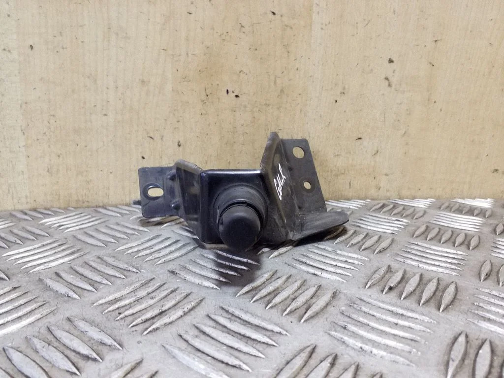Other exterior part – rear right