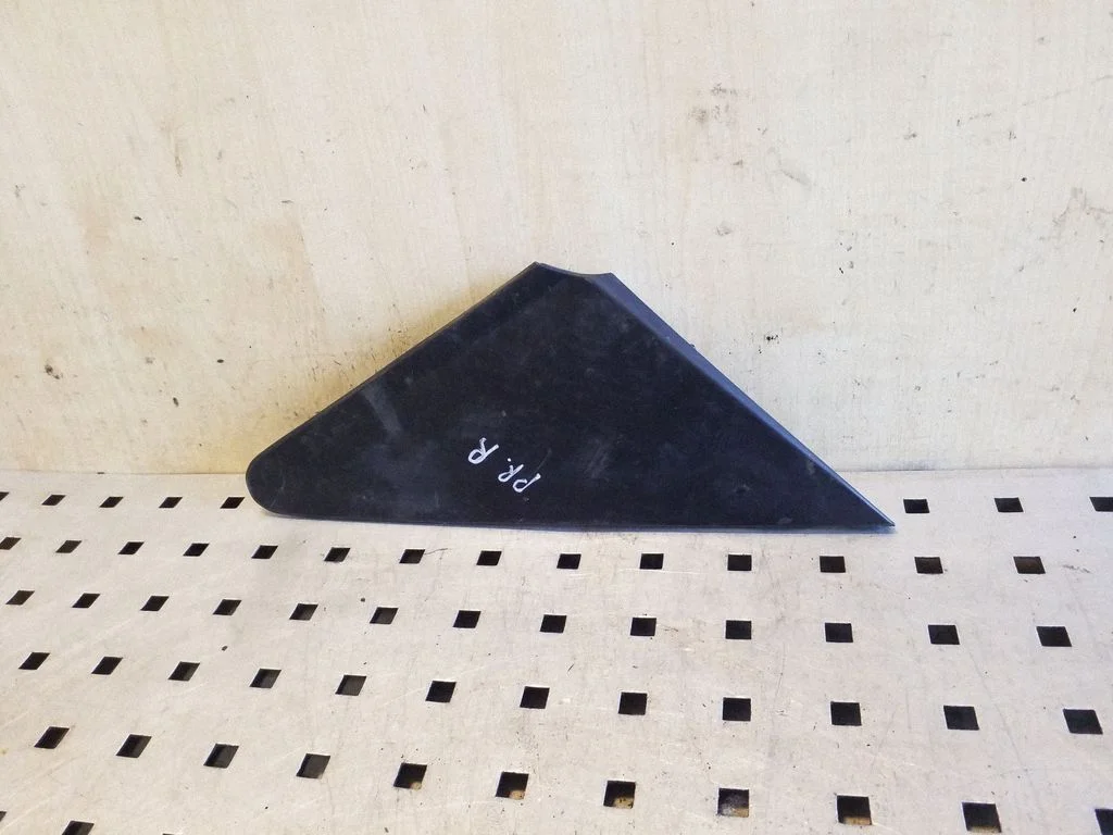 Other exterior part – Toyota Corolla Verso AR10 (2004-2009)