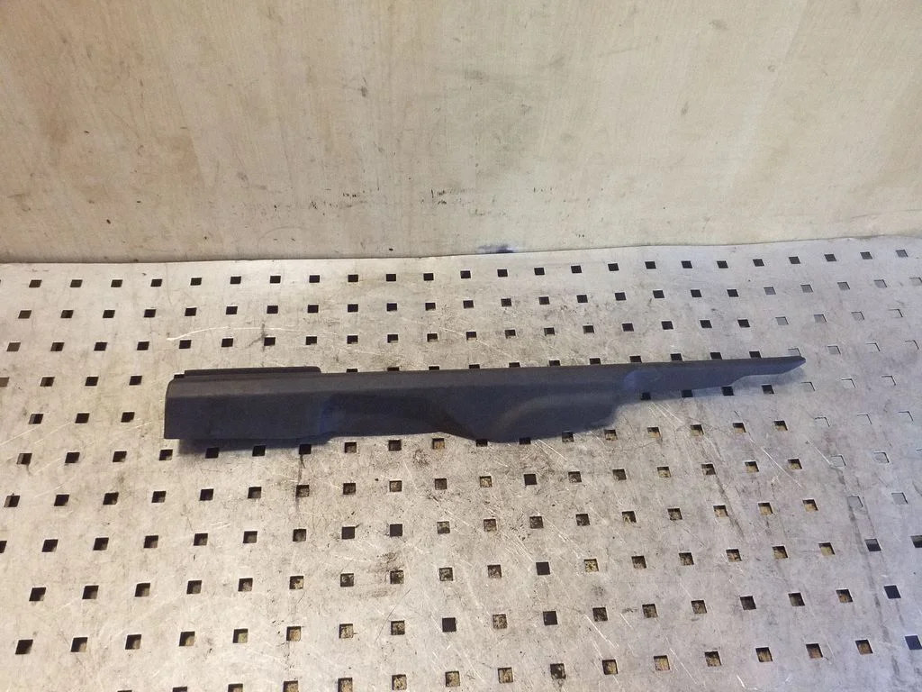 Other exterior part – Nissan Qashqai+2 (2008-2010)
