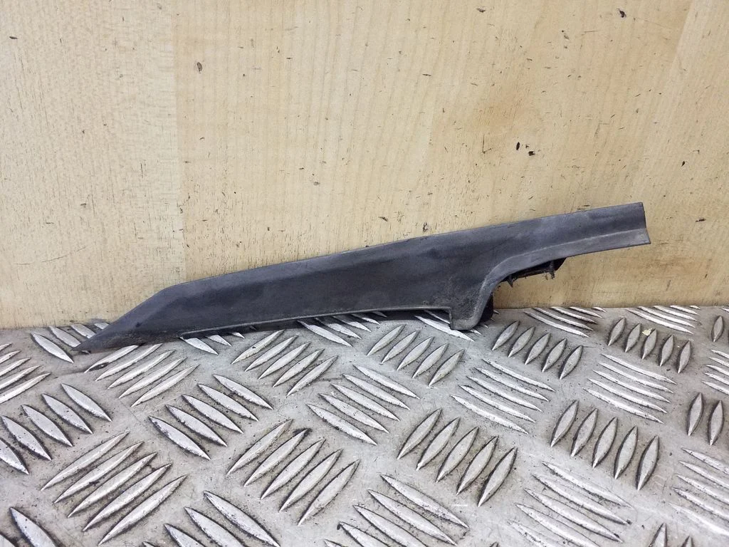 Other exterior part – Toyota Avensis T270 (2009-2012)