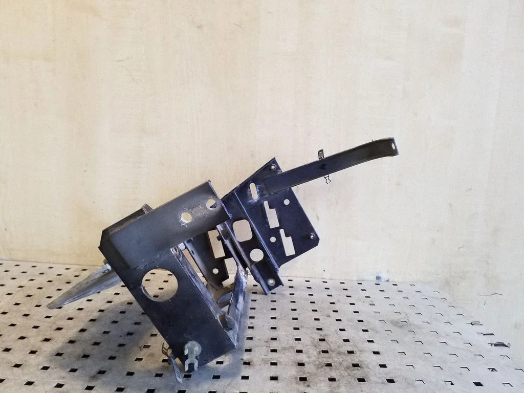 Cita ārējā detaļa 4D0959115