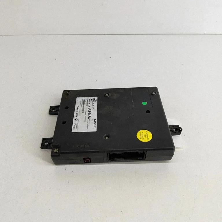 Bluetooth control unit module – Volkswagen Touareg I (2002-2010)