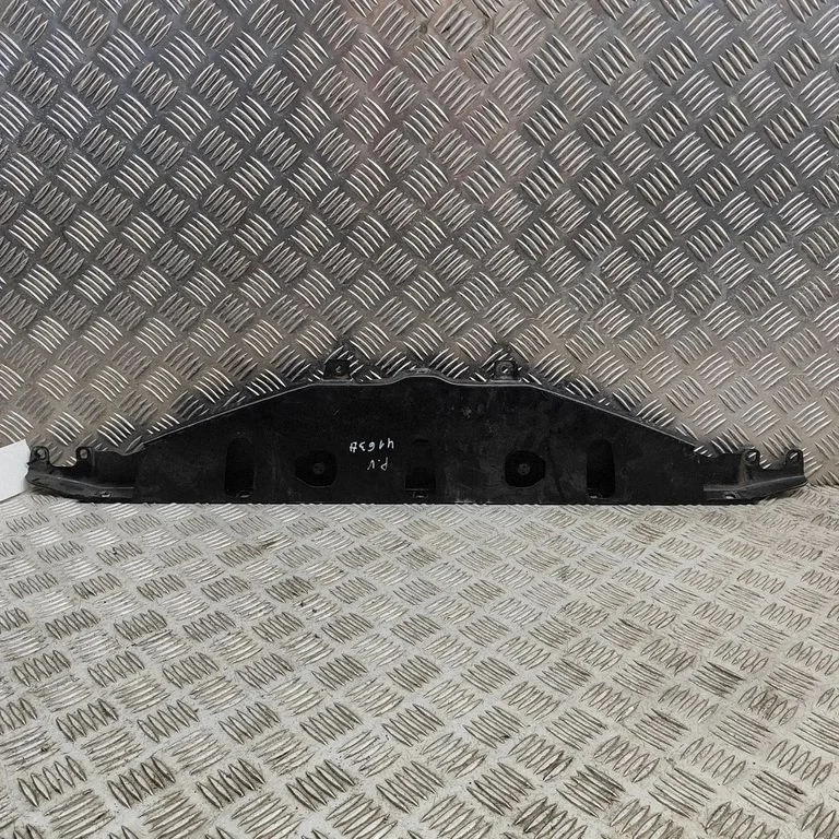 Radiatoru paneļa augšējā daļa 7200689